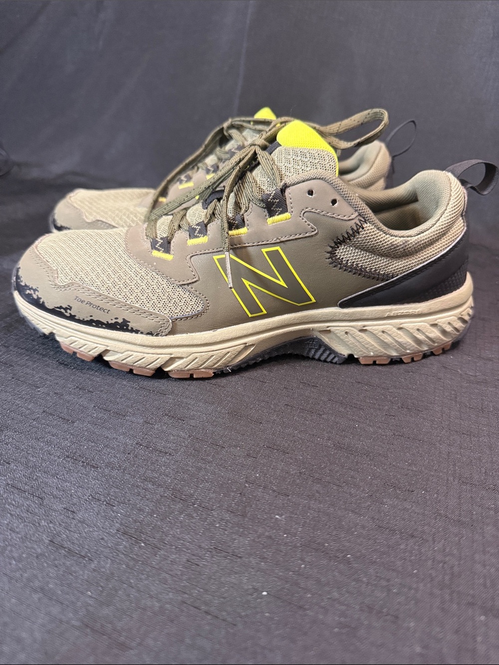 New Balance Olive Green with Neon Yellow Accent Trail Shoes Size 9 Women